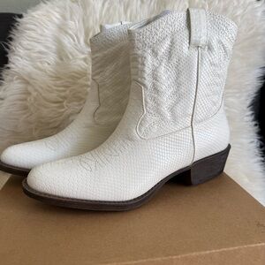 Free People x Matisse Pistol White Croc Western Ankle Boots 7.5